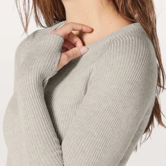 lululemon Cabin Yogi Long Sleeve Bamboo & Cashmere Athleisure Sweater - Picture 3 of 3
